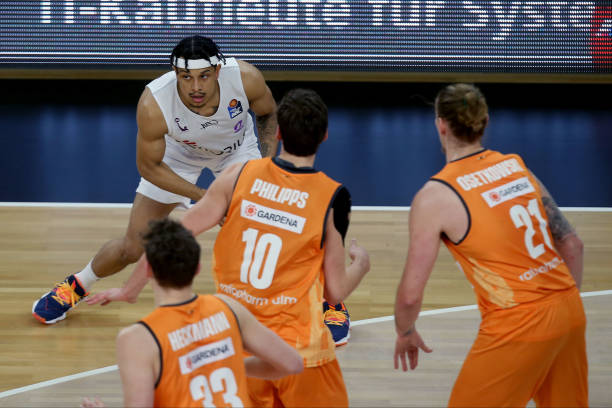 始终如一 始终如一