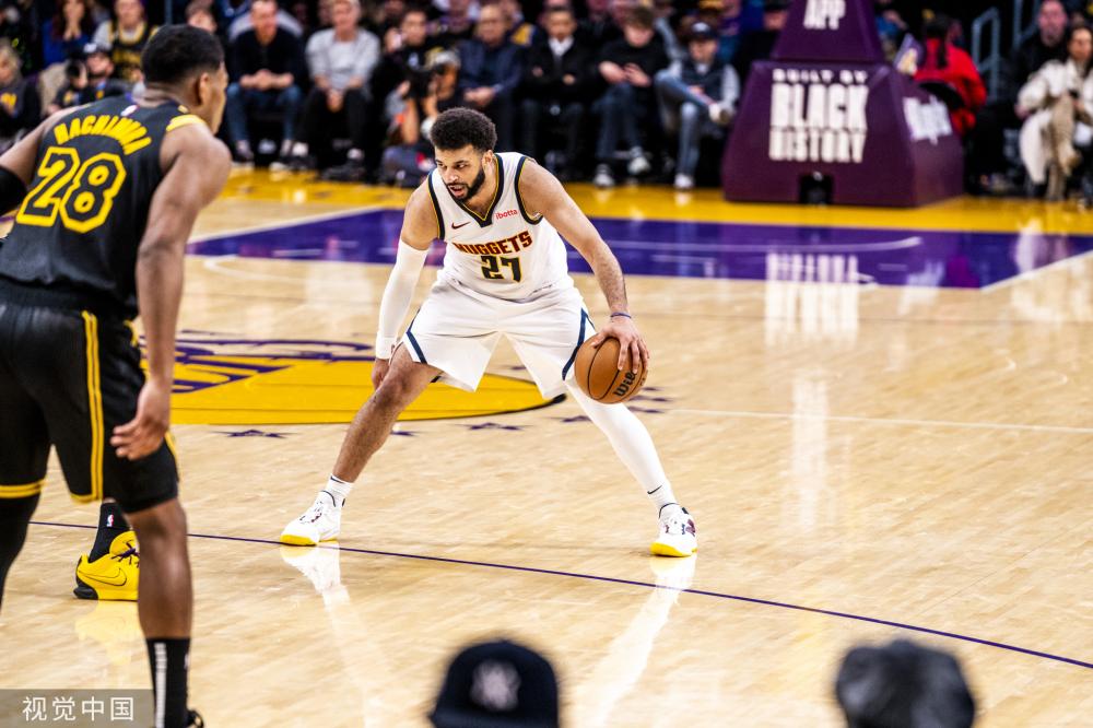 他都展现出 他都展现出